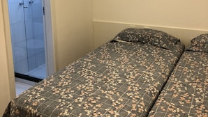 Apartment, Multiple Beds, Non Smoking, Courtyard View | 3 bedrooms, blackout drapes, WiFi (free), bed sheets - Aquiraz Riviera - 201 (Aquiraz)