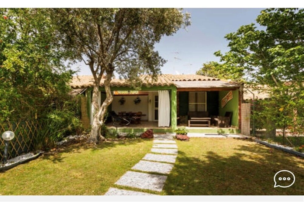Villasimius loc. Campus Villetta with garden in a private residence