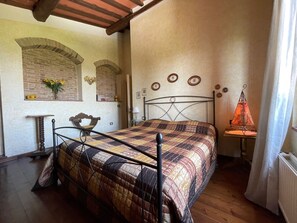 4 camere, una cassaforte in camera, ferro/asse da stiro