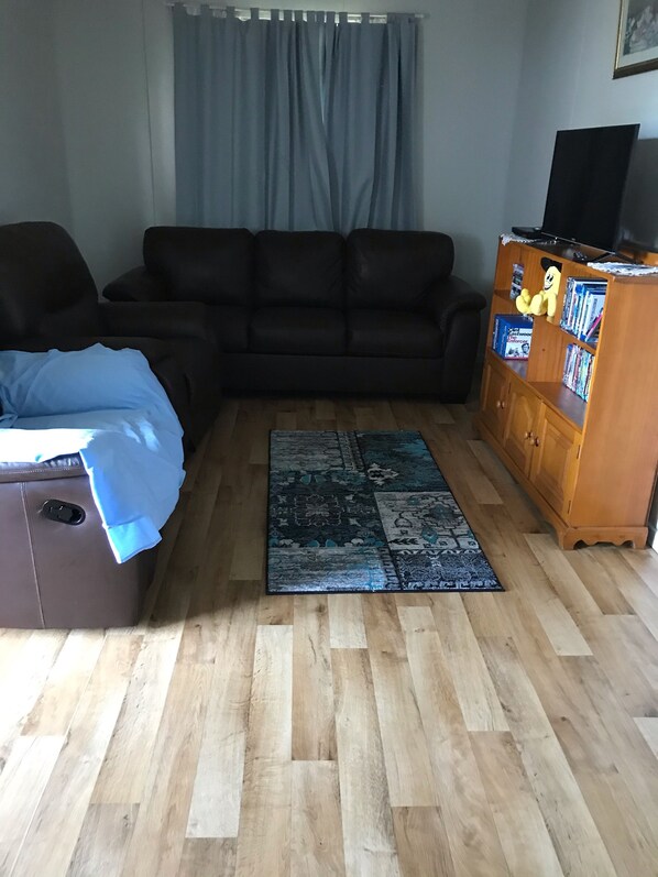 Smart TV, DVD player