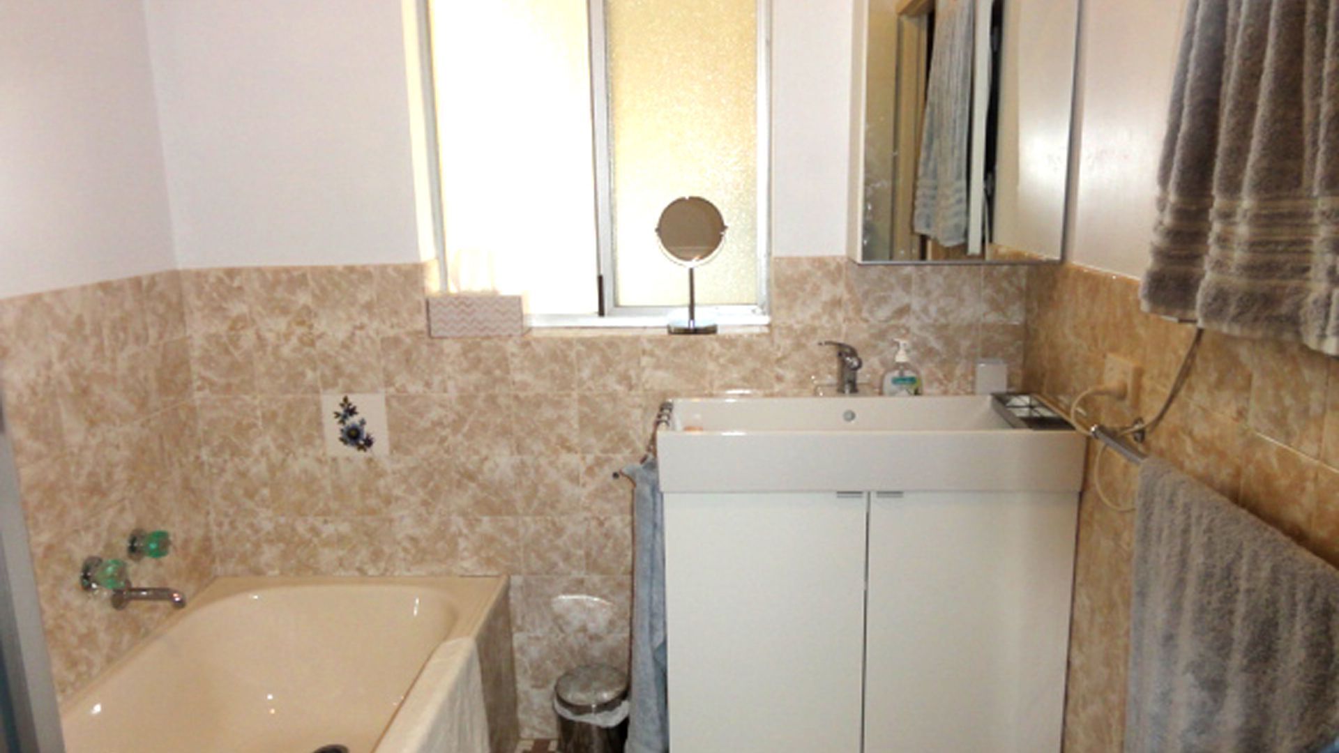 Ten-on-French Barossa getaway — image 18