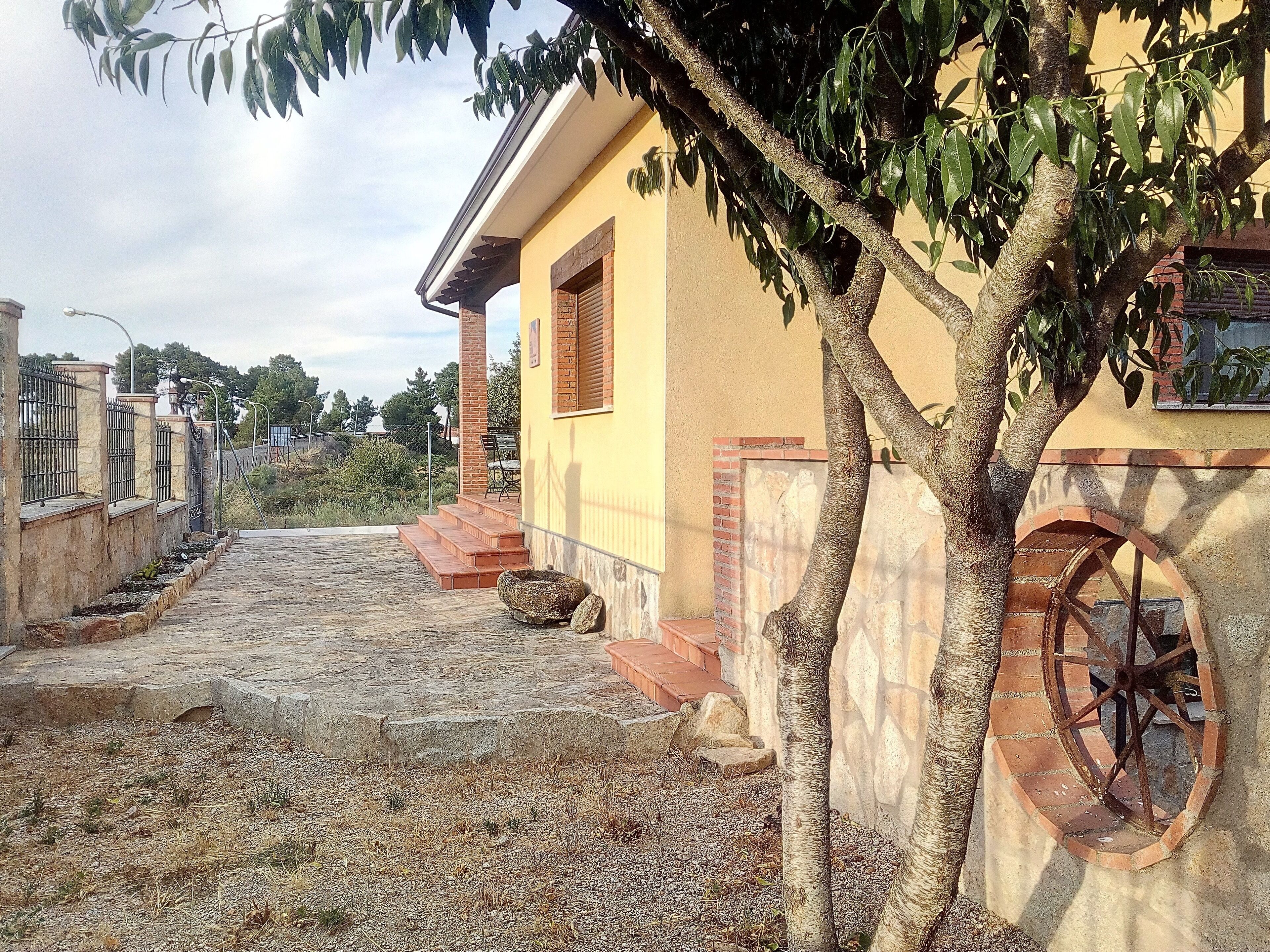 Rural House Fuentes de los Alisos, border with Portugal.