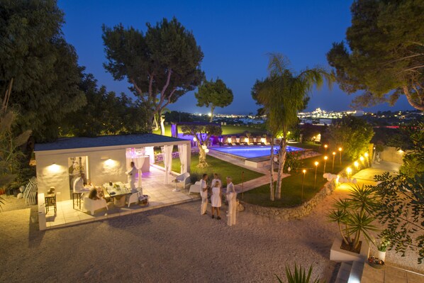 Outdoor pool - MIMAR ALTEA VILLA - Wonderful finca with pool / bar and views 3km from Altea (Alicante)