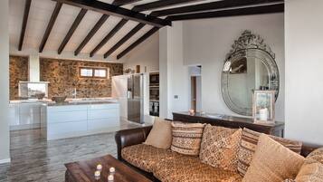 Smart-tv en een open haard