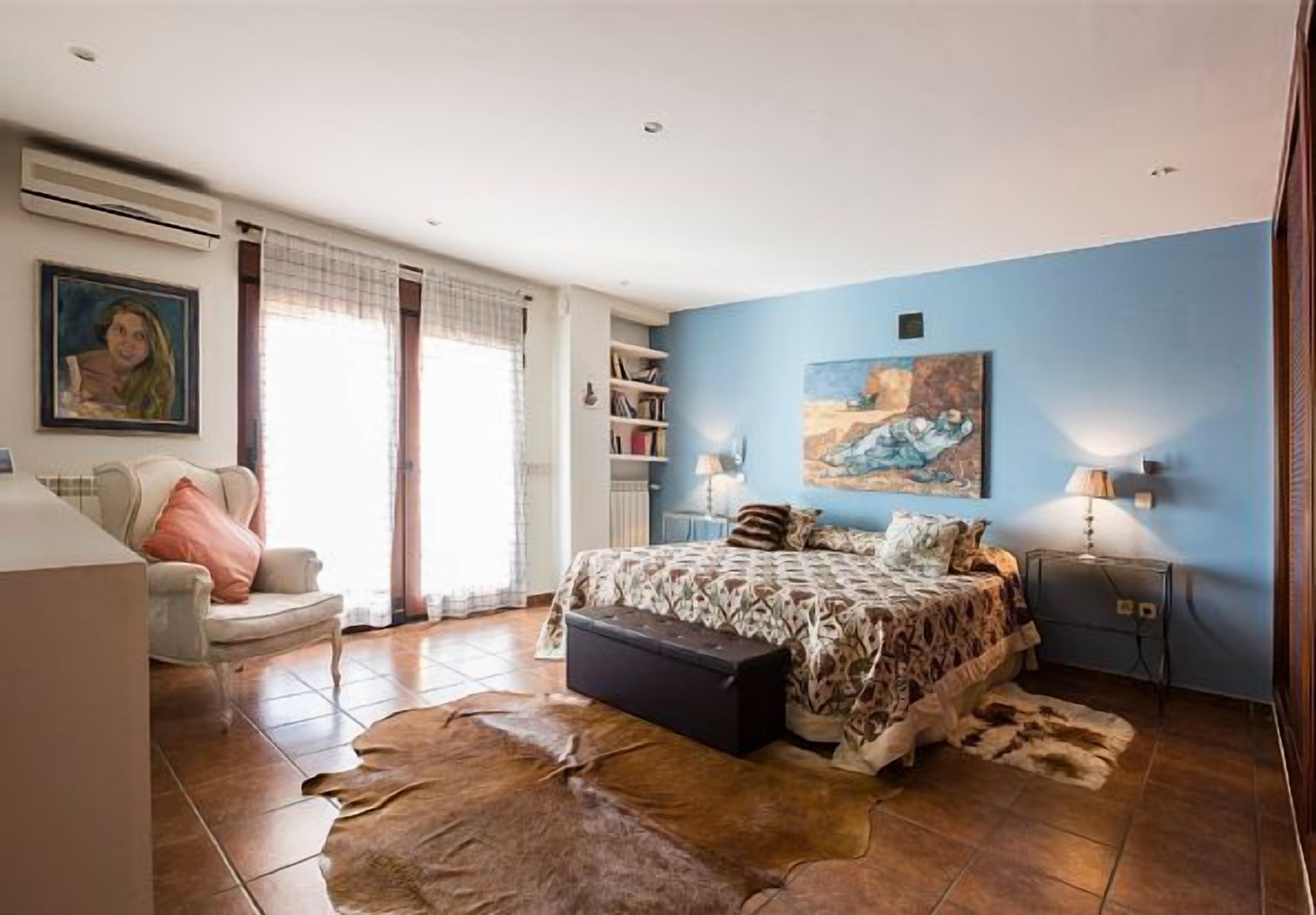 Self catering cottage La Colmena for 16 people