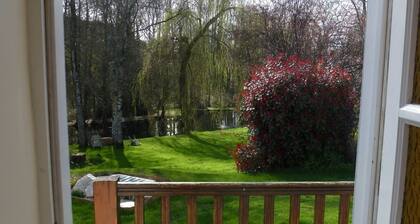 Quiet & Peacefully located, 4/5 Bed Gite in two acres of owners ground with lake