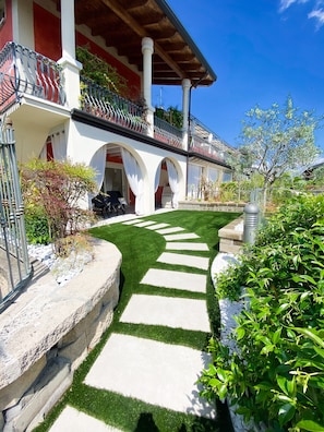 Property grounds - Belvedere Home a stone's throw from the center of desenzano (desenzano del garda)