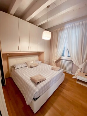 2 chambres, fer et planche à repasser, Wi-Fi, literie fournie