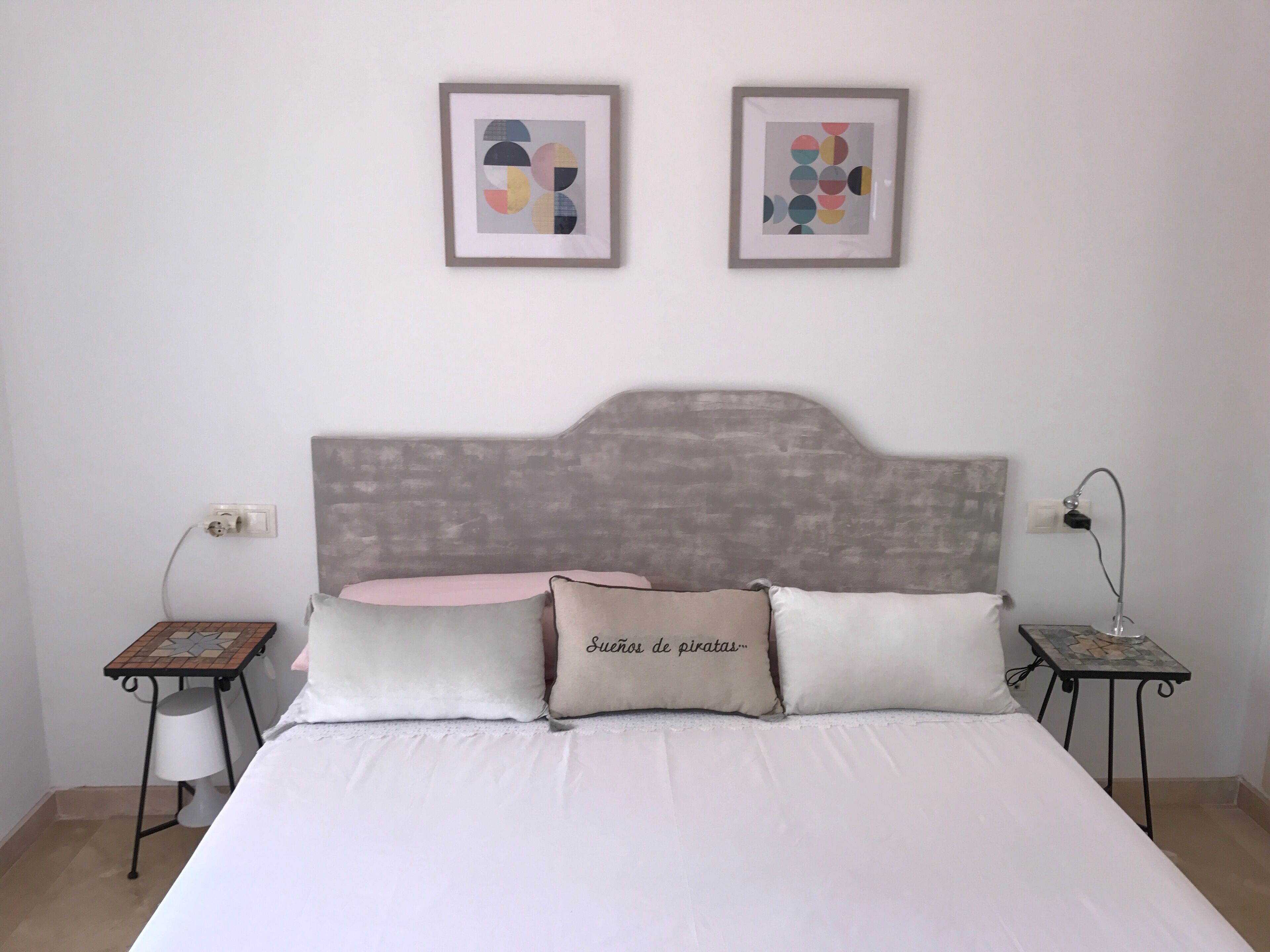 Spectacular views and terrace, brand new apartment, excellent qualities.