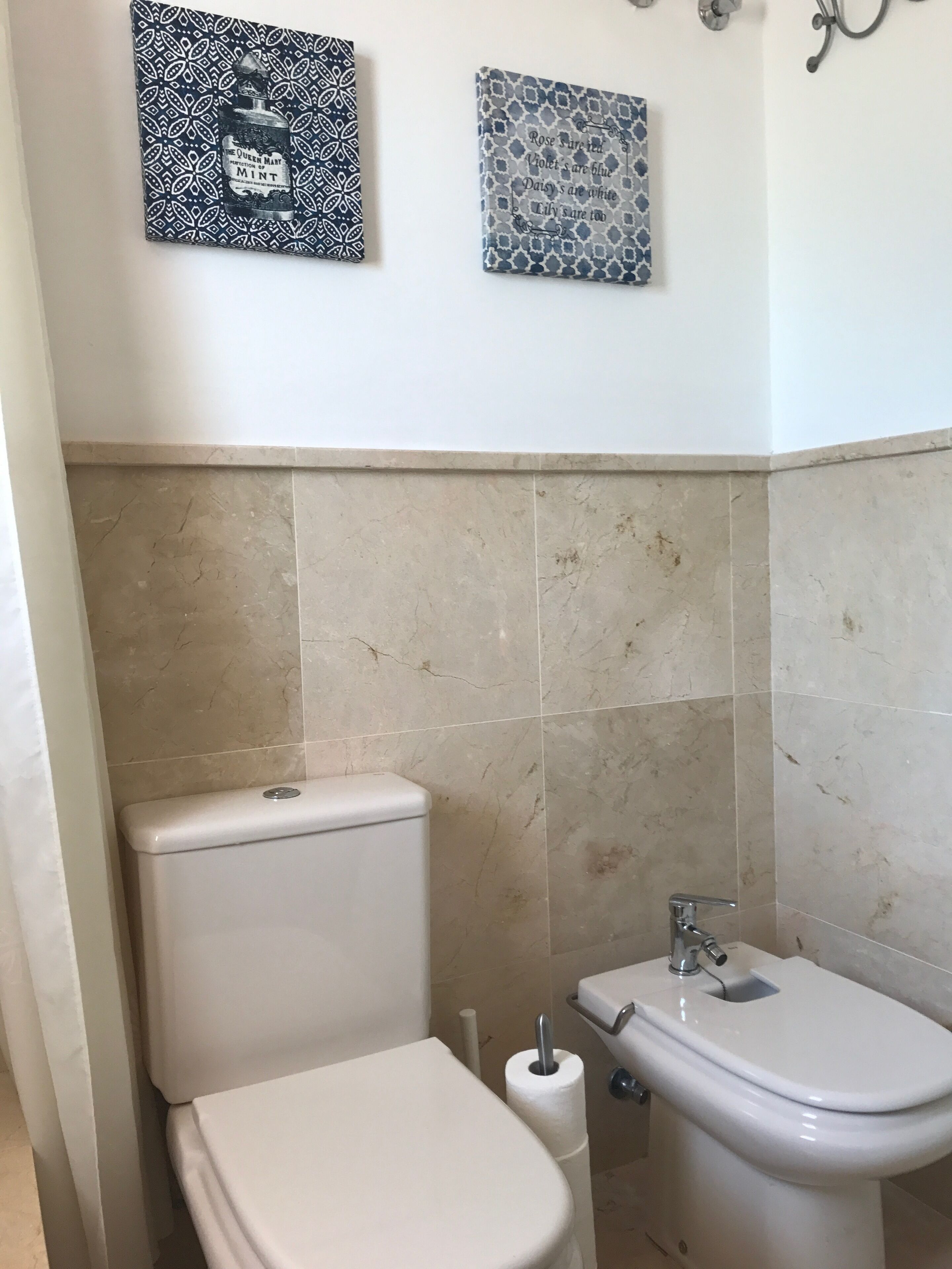 Spectacular views and terrace, brand new apartment, excellent qualities.