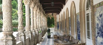 Stylish accommodation with stunning views, private pool, vineyard