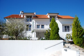 back side of Casa Túlipa