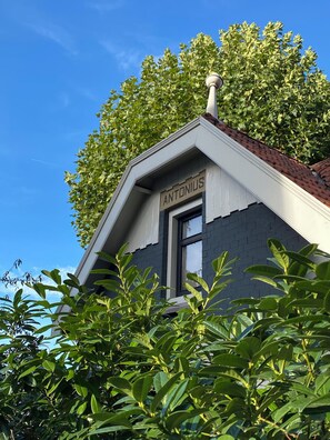 Exterior detail - Villa Antonius Amsterdam (Ouderkerk aan de Amstel)