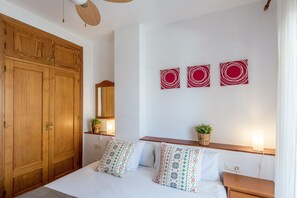 2 chambres, fer et planche à repasser, accès au Wi-Fi (inclus)
