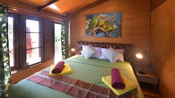 3 chambres, coffres-forts dans les chambres, fer et planche à repasser