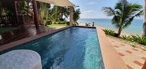 Outdoor pool - Thai Style Beachfront 3 bed Villa with Pool (Koh Samui)