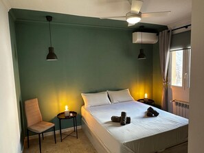 6 bedrooms, iron/ironing board, travel crib, free WiFi