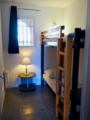 2 室のベッドルーム、WiFi、車椅子でアクセスできる設備