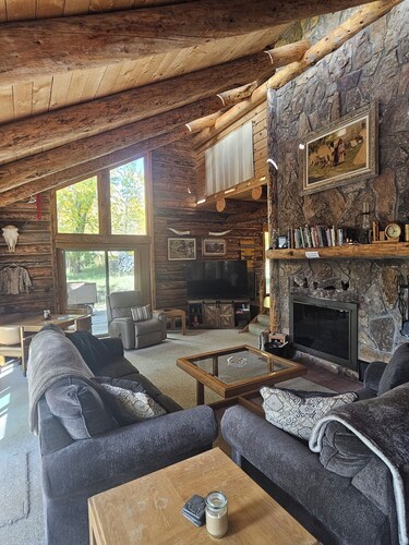 Rustic Log Cabin on 3 Elk Creek with views of the Collegiate Range
