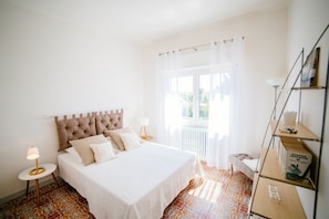 2 chambres, fer et planche à repasser, Wi-Fi gratuit, draps fournis