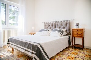 2 多间卧室、熨斗/熨衣板、免费 WiFi、床单