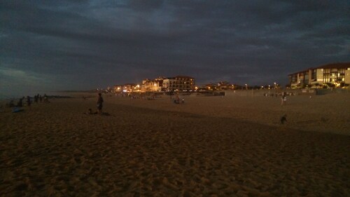 Hossegor 200m océan et lac villa d'architecte piscine  idéalement située