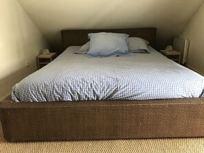 2 Schlafzimmer, Reisekinderbett, kostenloses WLAN, Bettwäsche