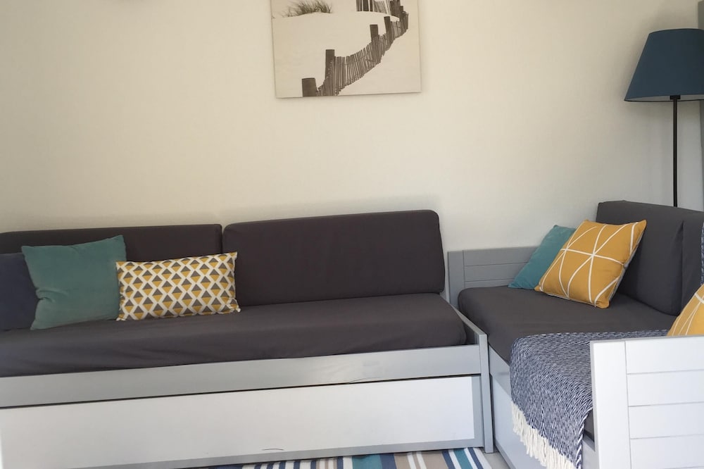 Apartment 2P 4/5 people Residence Open Fréjus beach and pool