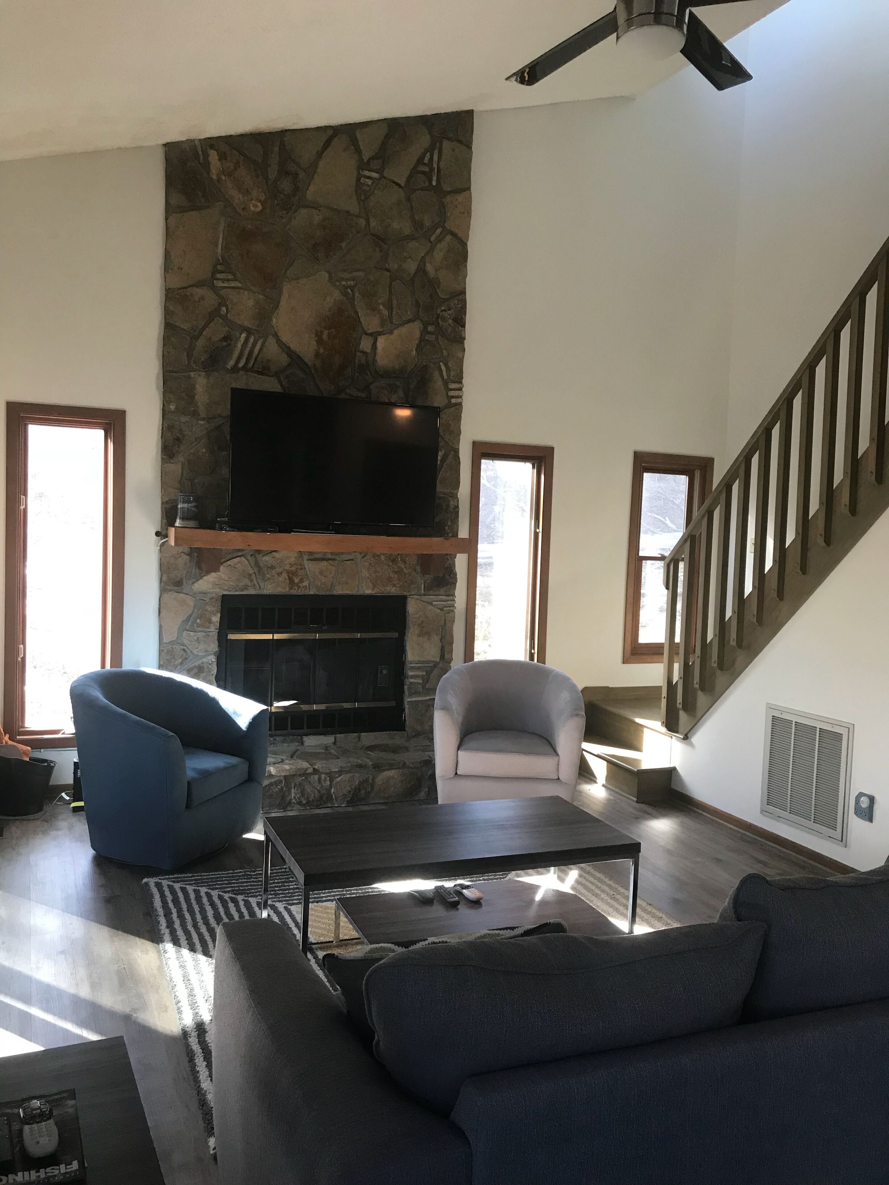 Norris Lakefront Home was completely renovated in 2017 on Quiet Cove in Deerfield Resort