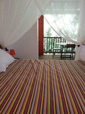 1 bedroom, iron/ironing board, free WiFi, bed sheets - COCO STUDIO housing CALISSA (BOUILLANTE)