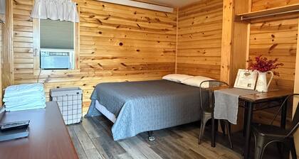 Frenchy's Hideaways Cabin #3