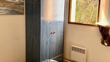 1 chambre, fer et planche Ă repasser, lit parapluie, Wi-Fi gratuit