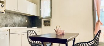 T2 apartment 100 meters bright, fully furnished baths