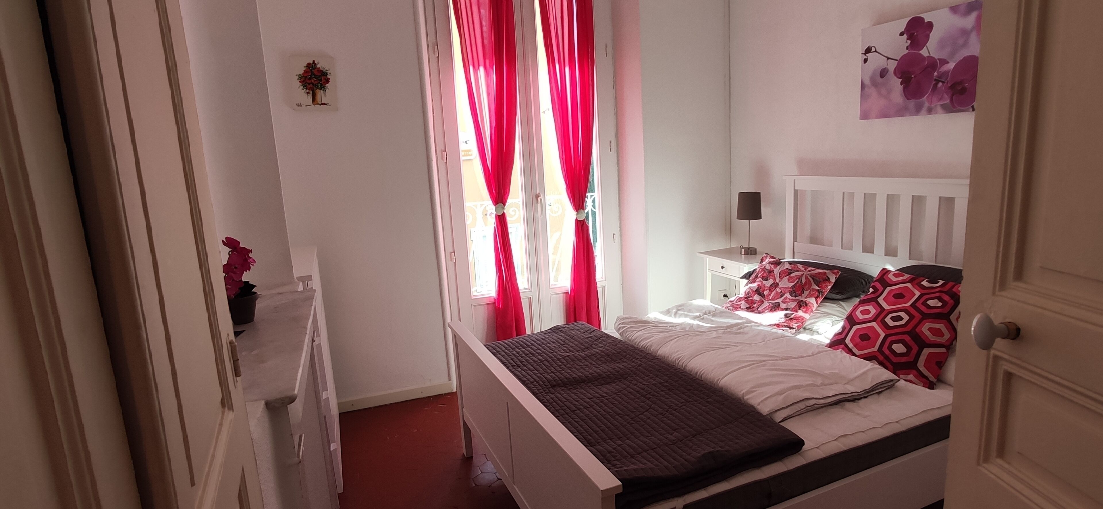 Apartment heart of village, completely redone.