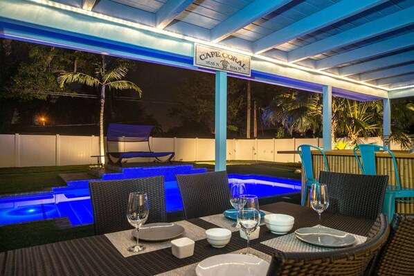 Outdoor dining