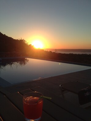 Outdoor pool, an infinity pool