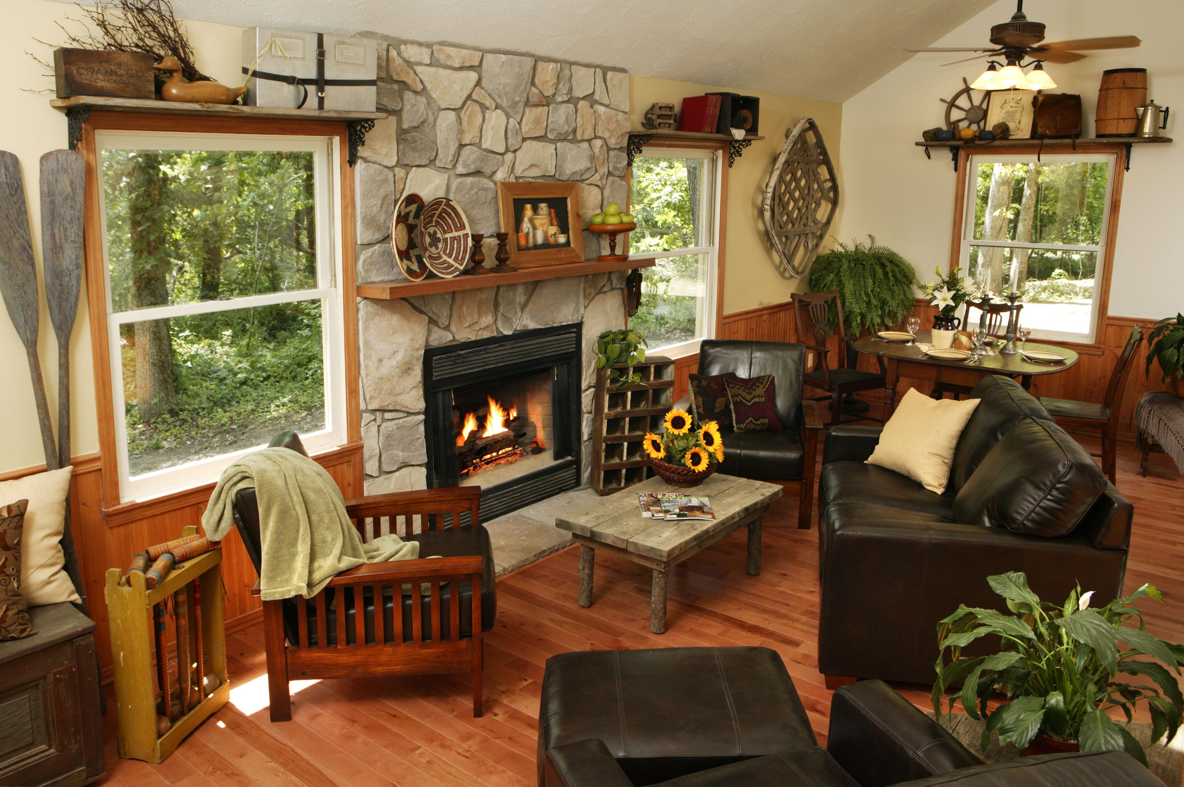  Unique and Close to Downtown - Lake Lucerne Resort & Ranch Tom Sawyer