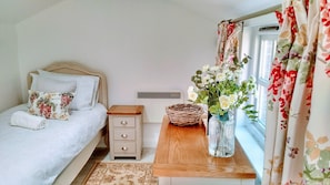 3 chambres, coffres-forts dans les chambres, fer et planche Ă repasser