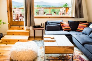 Smart TV, libri, impianto stereo