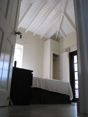 4 bedrooms, Internet - Maya's Bajan Villas - Unit B (Maxwell)