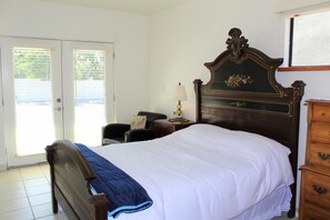 3 habitaciones, tabla de planchar con plancha, wifi y ropa de cama 