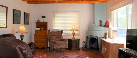TV, fireplace, DVD player