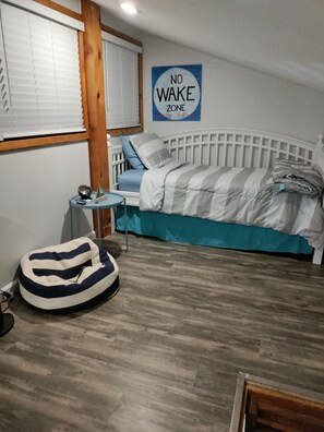 2 dormitorios, cuna de viaje, wifi gratis y ropa de cama