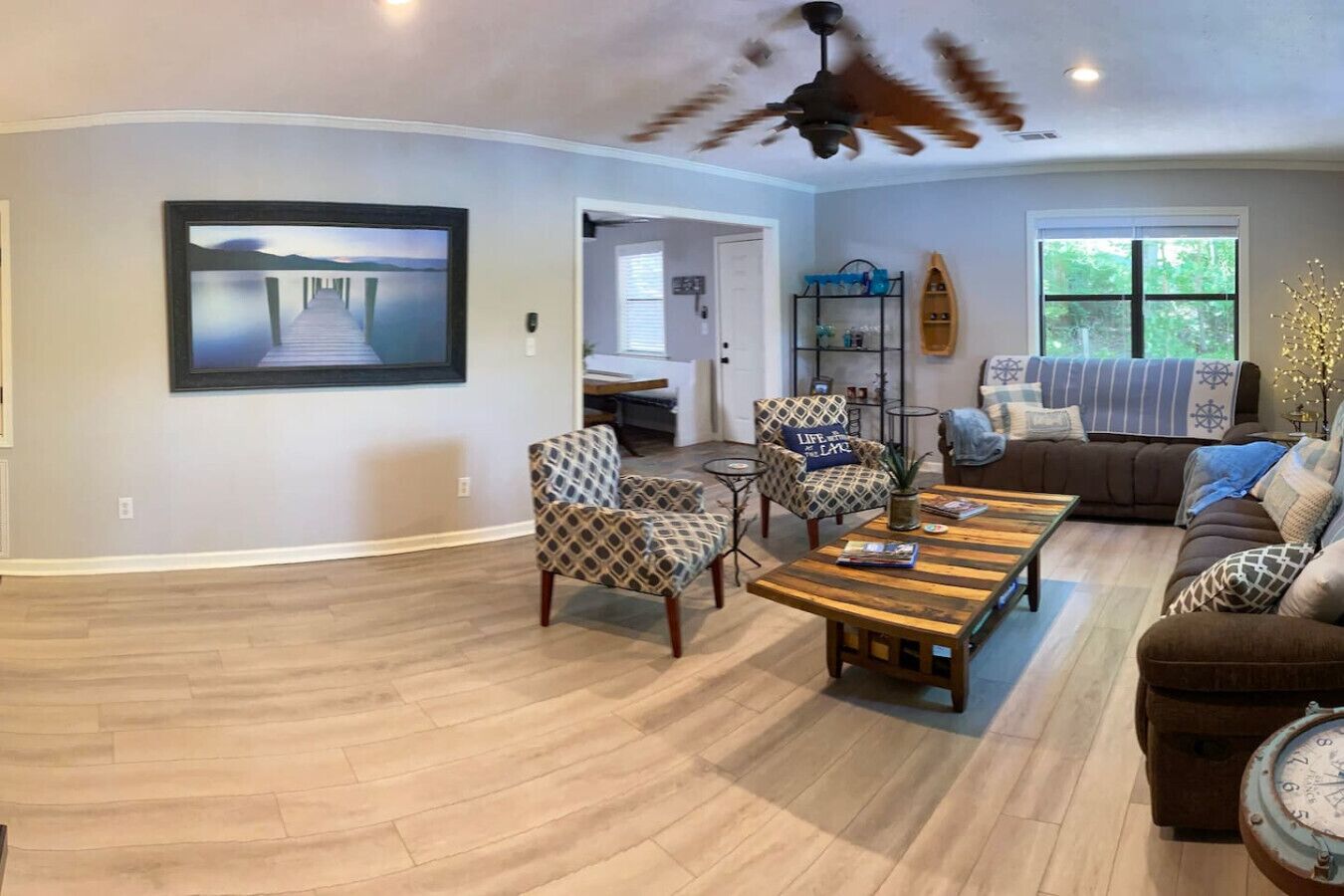 Smart-TV, Kamin, DVD-Player, Stereoanlage