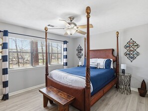 3 bedrooms, iron/ironing board, free WiFi, bed sheets