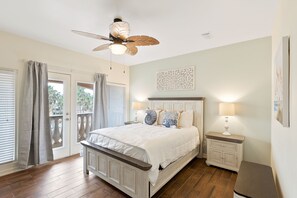 4 soverom, strykejern/-brett, wi-fi (inkludert) og sengetøy