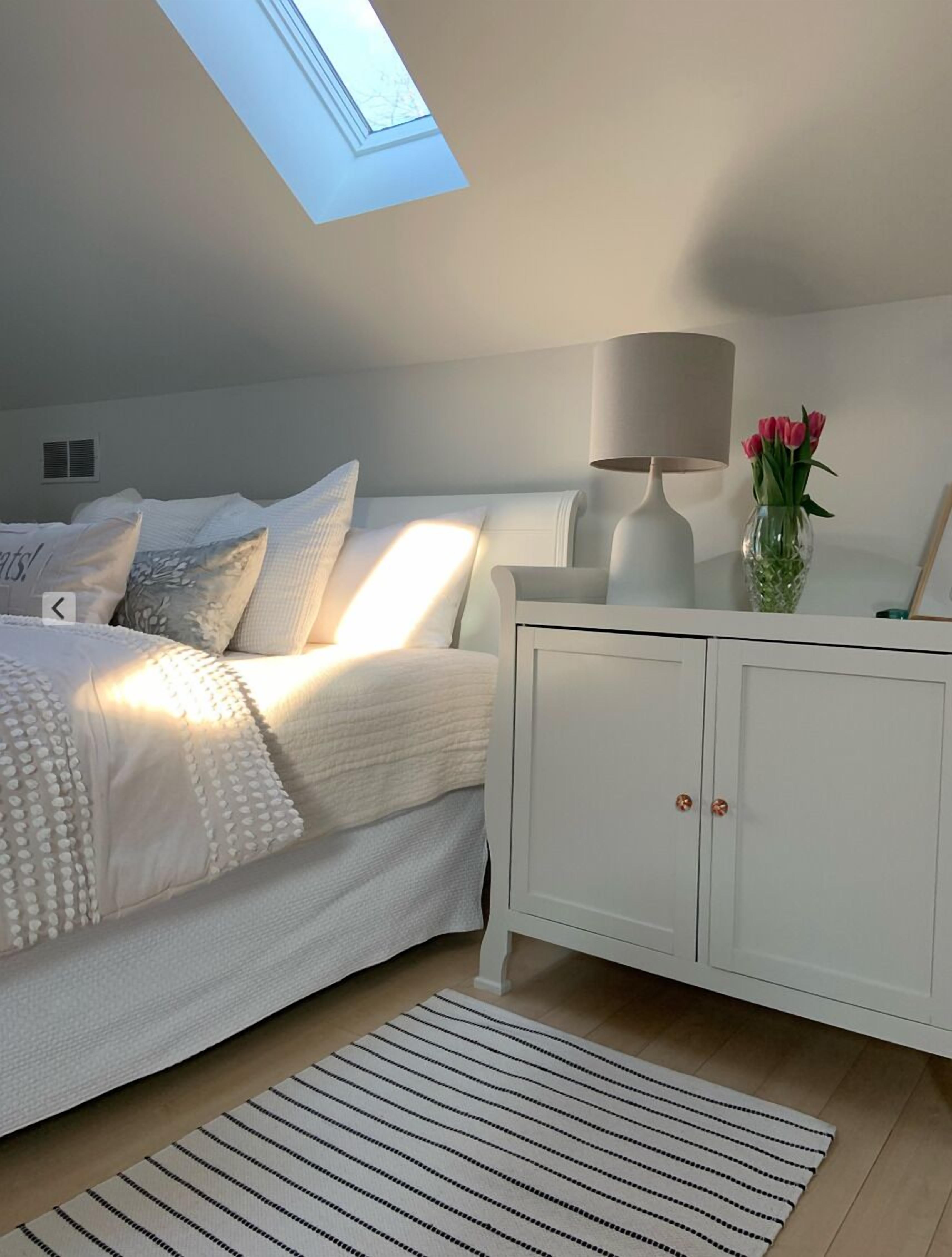 Niagara's South Coast Guest House On 10 Acres Wooded Property.