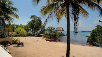 Am Strand, Liegestühle, Strandtücher