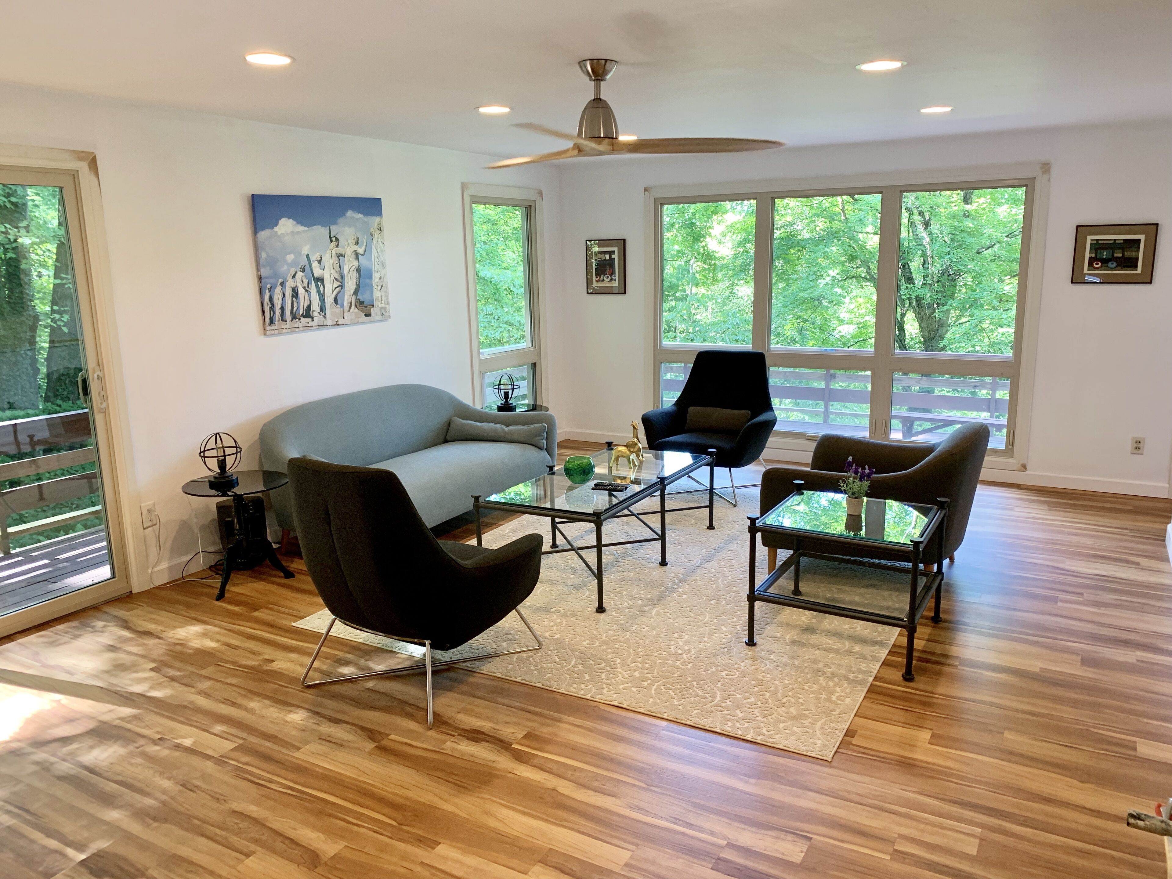 Fully Renovated Leesville Lake - Contemporary Cabin, 2 Marinas on lake!