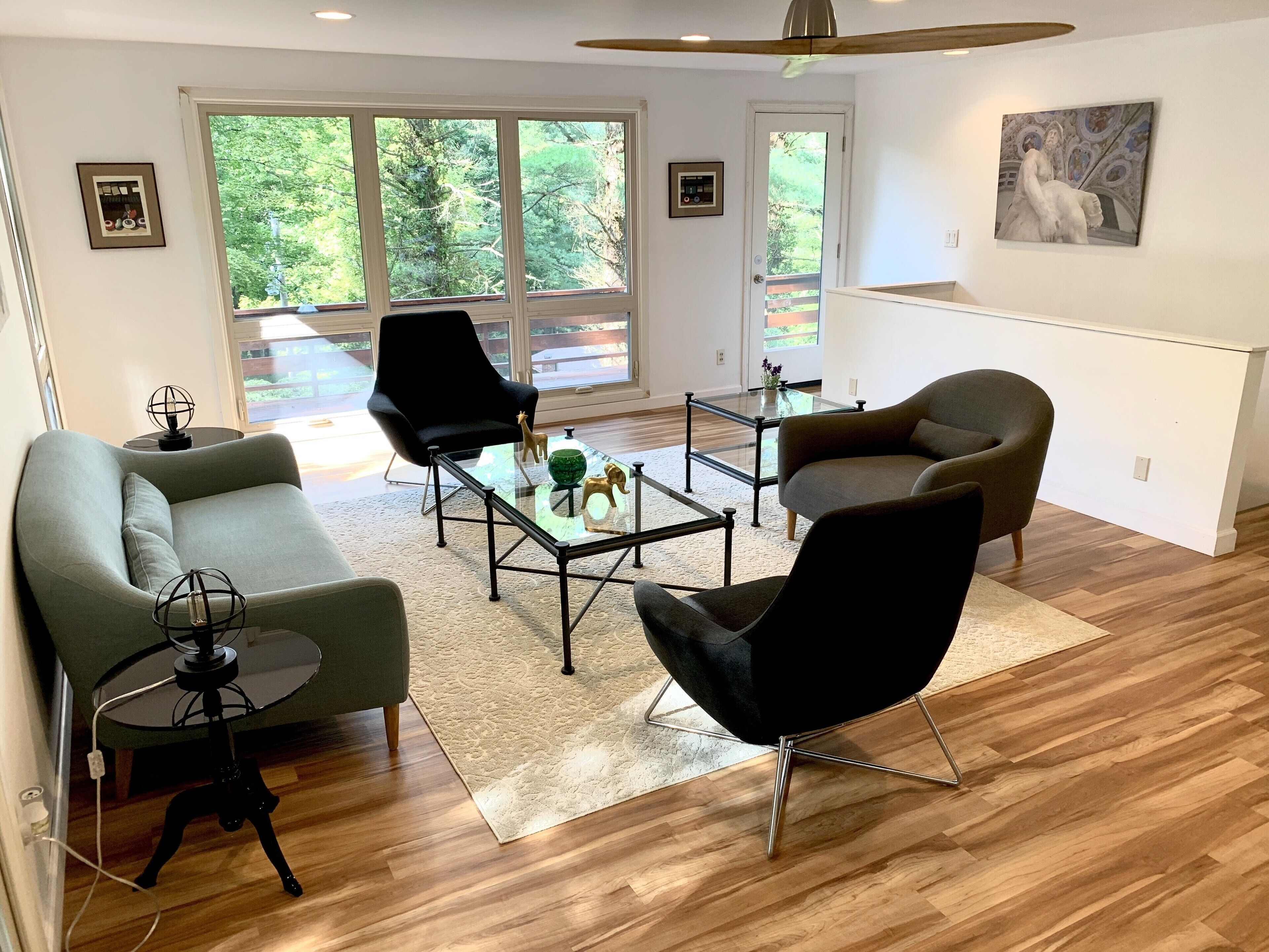 Fully Renovated Leesville Lake - Contemporary Cabin, 2 Marinas on lake!